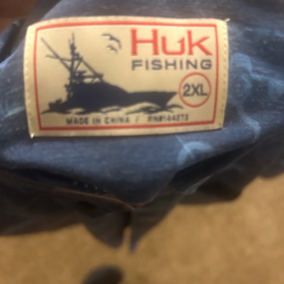 Men’s short sleeve button down shirt - Picture 3 of 3